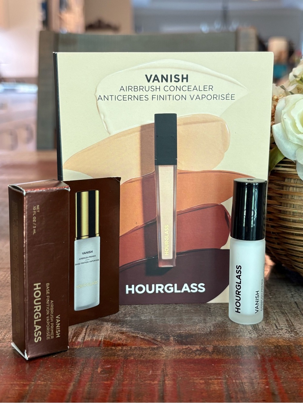 NEW Hourglass VANISH Airbrush PRIMER Mini + Airbrush CONCEALER Sample Card!
